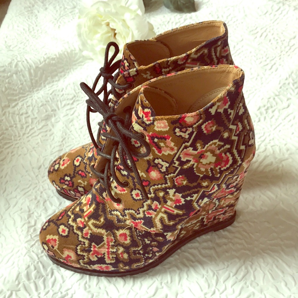 KIMCHI BLUE Booties 💙